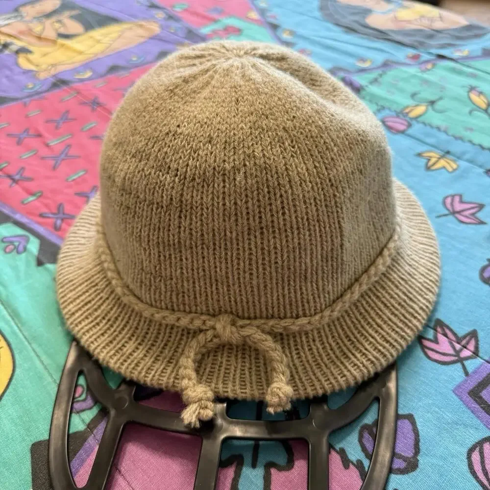 Vintage 70s Women’s Cloche Angora Knit Crochet Bucket Hat‎ With Tassel Size S/M